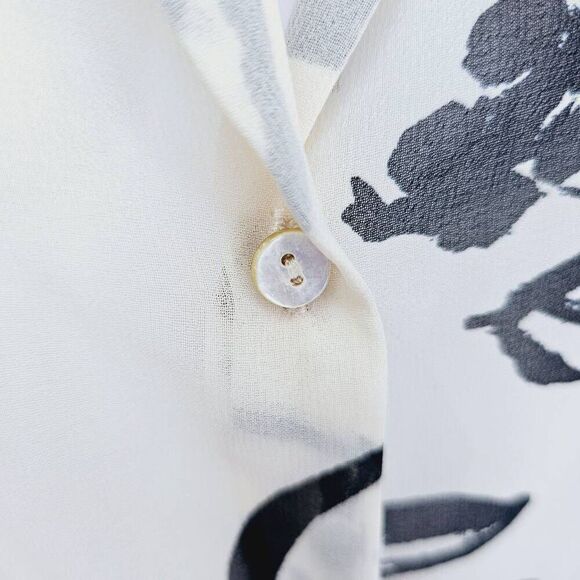 Zara Sheer Floral Button Up Short White L New - Picture 3 of 8